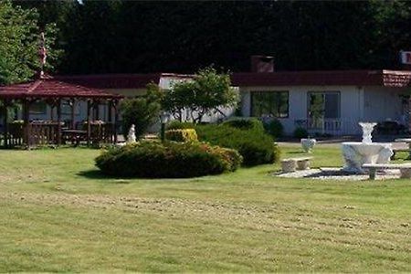 Travellers Rest Motel Salmon Arm Buitenkant foto