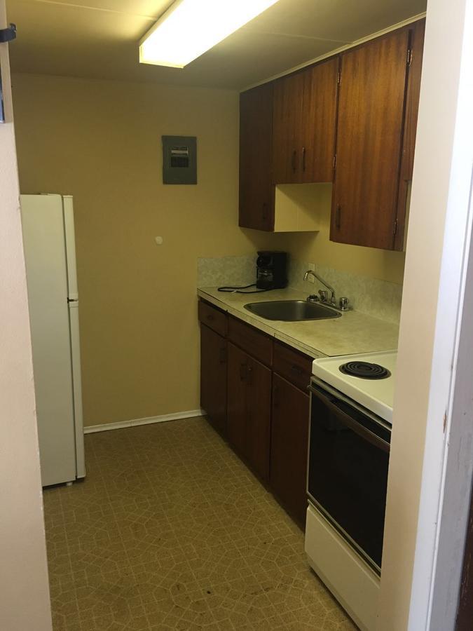 Travellers Rest Motel Salmon Arm Buitenkant foto