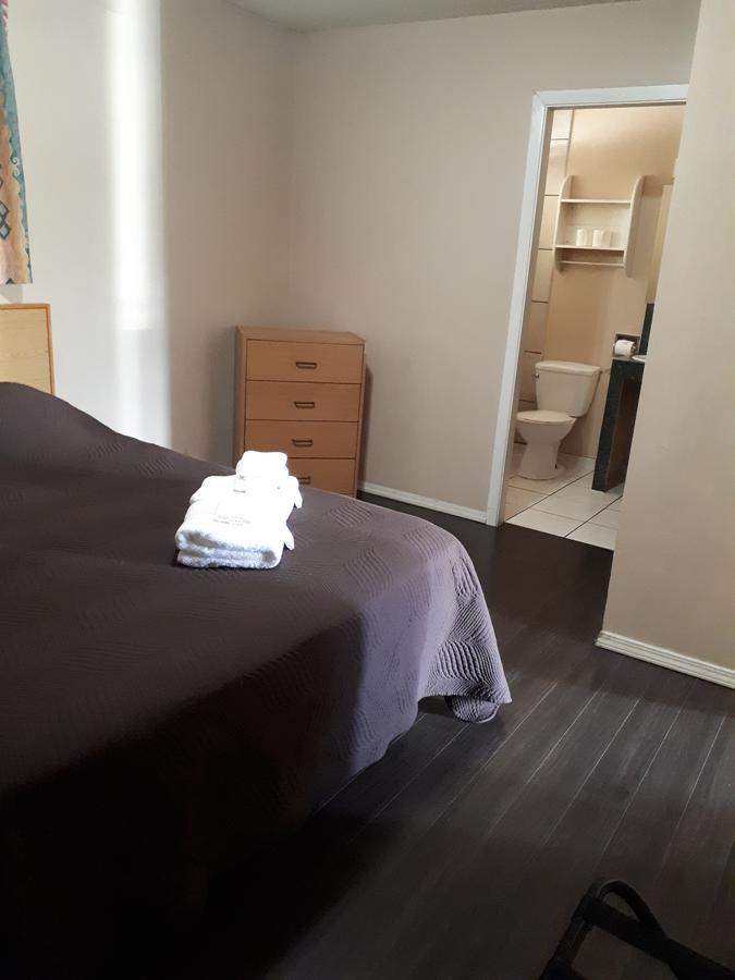 Travellers Rest Motel Salmon Arm Buitenkant foto