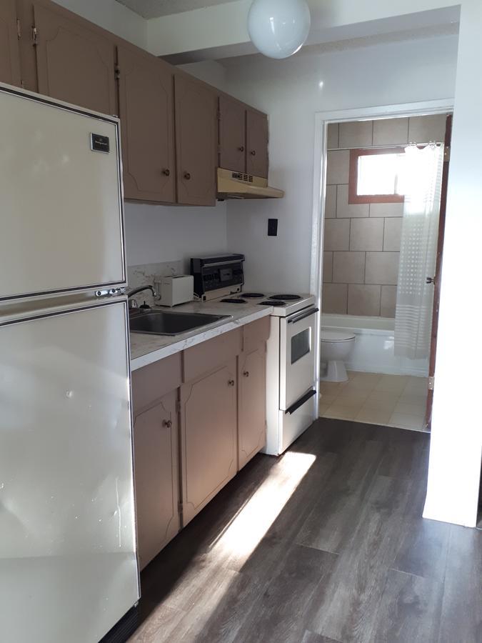 Travellers Rest Motel Salmon Arm Buitenkant foto